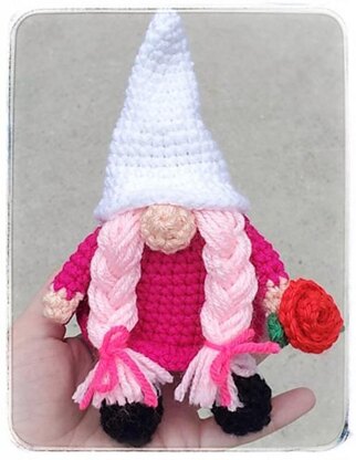 Valentine's Gnomette Amigurumi