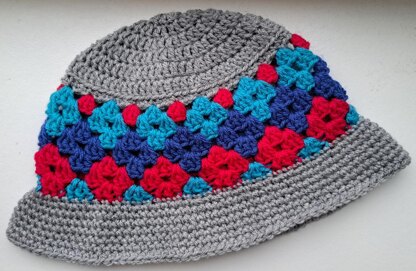Granny Diamond Bucket Hat