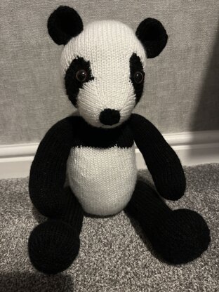 Panda (Knit a Teddy) Knitting pattern by Knitables | LoveCrafts