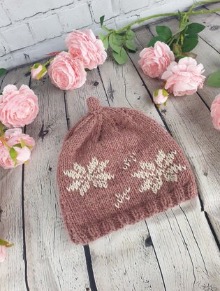 Snow flake tea cosy