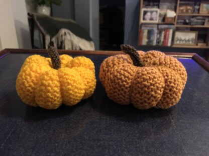twins pumpkins