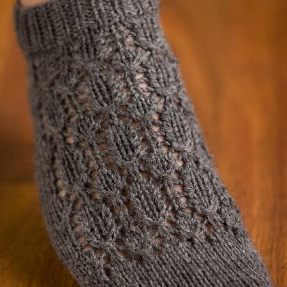 Grey Eagle Socks - knitting pattern