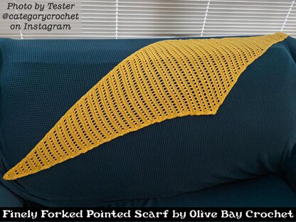 Finely Forked Pointed Scarf