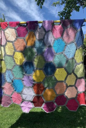 Hexirainbow Blanket