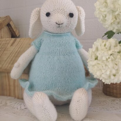 Sheep knitting pattern. Knitted lamb toy