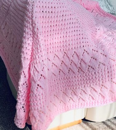 *CUDDLES and KISSES* baby shawl/blanket