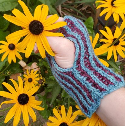 Two Color Rib Brioche Mitts