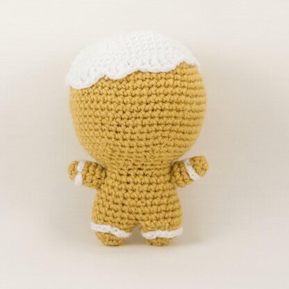 Ginger the Gingerbread Man Amigurumi