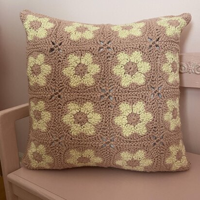 Retro Daisies Pillow