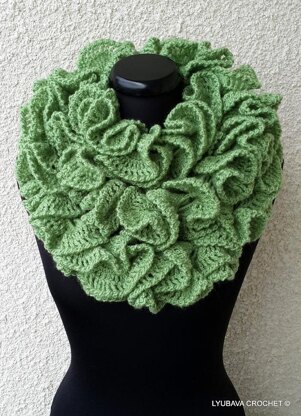 Long Ruffle Scarf "Spring"