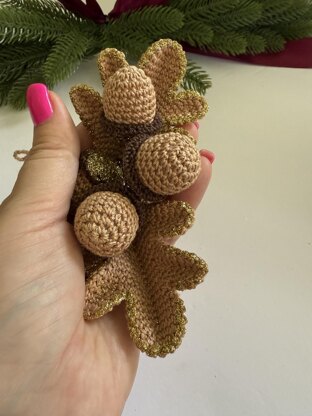 Rustic Farmhouse Crochet Oak Acorns festive charm