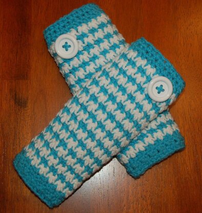 Girl's Houndstooth Leg Warmers