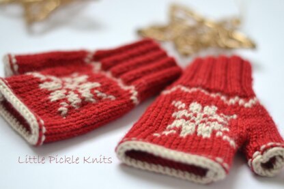 Snowflake Fingerless Mittens