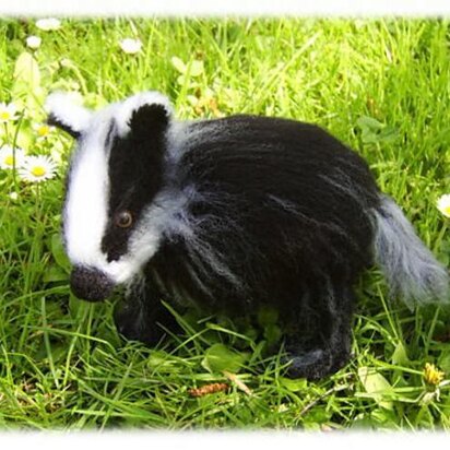 Bonnie the baby badger - knitting pattern