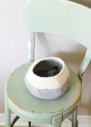 Knit Wool Felt Graduated Ombre Pods / Bowls (in 4", 6", and 8" diameter)