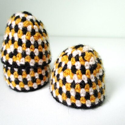 Bee egg cozy