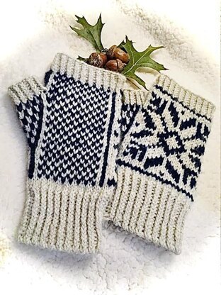 Three Color Selbu Mitts