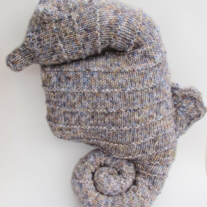 Seahorse Cushion Knitting Pattern