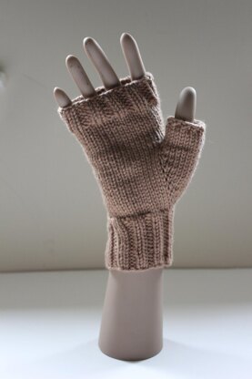 Amberley Fingerless Gloves - knitted in the round