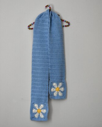 Retro flower crocheted scarf