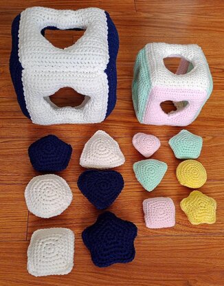 Shape Sorter Cube: Crochet Pattern (Knitting Pattern Books and Crochet  Pattern Books) See more