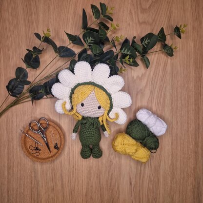 Amigurumi Daisy Doll