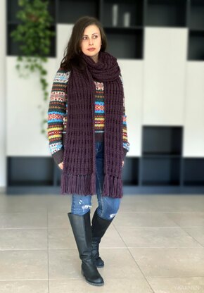 Cherry Plum knit scarf with fringe