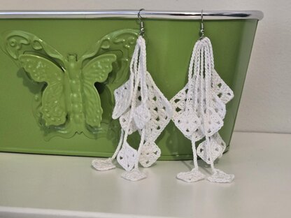 Granny square earrings pattern