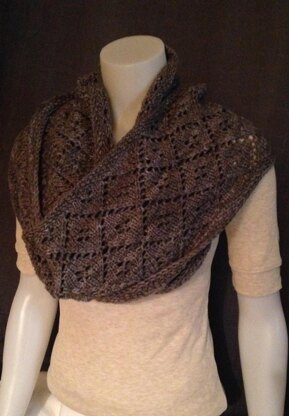 Diamond Lace Cowl