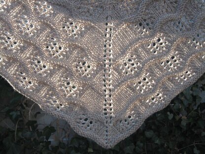 Comfort Shawl aka "Auntie Em" Shawl