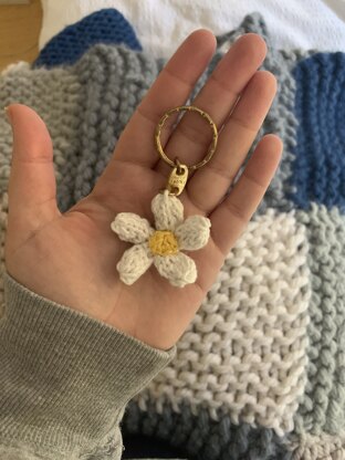 Daisy keyring