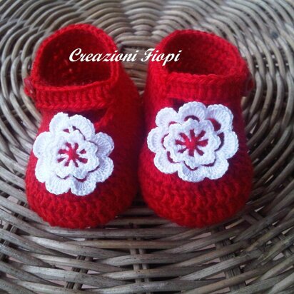 Red baby shoes with flower