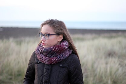 Radish infinity scarf