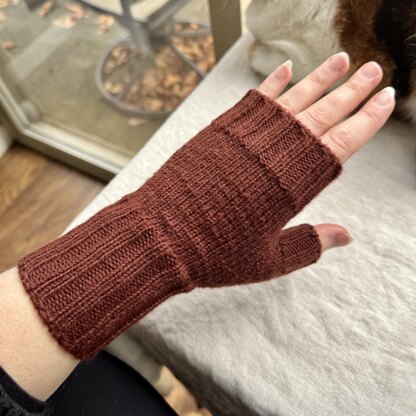 Comfy Cabin Fingerless Mitts
