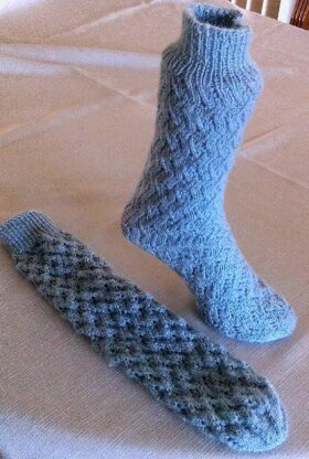 EZ Ladies Lacy Zig Zag Tube Socks