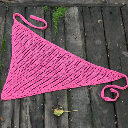 Lacy Kerchief in Universal Yarn Uptown Bamboo DK - Downloadable PDF