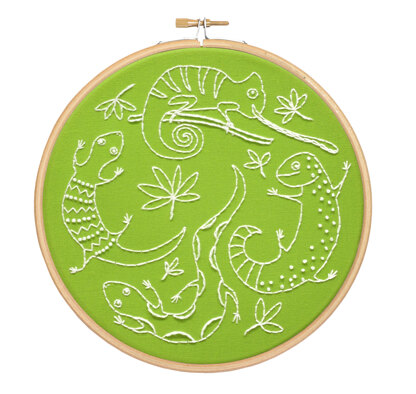 Hawthorn Handmade Lazy Lizards Printed Embroidery Kit - 7in