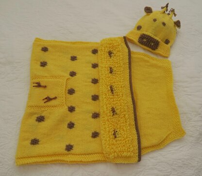 Giles Giraffe Baby Car Seat Blanket + Hat