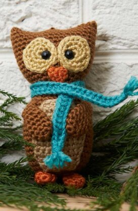 Wise Owl Ornament in Red Heart Soft Solids - LW3698