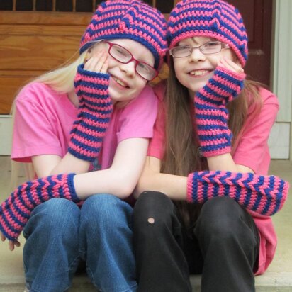 BFF Chain Link Hat & Wristwarmers Set