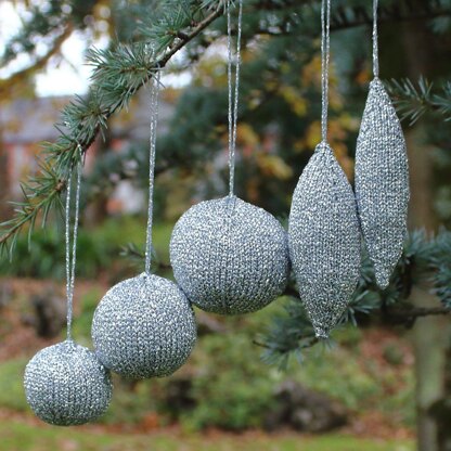 Baubles and Icicles (Plain)