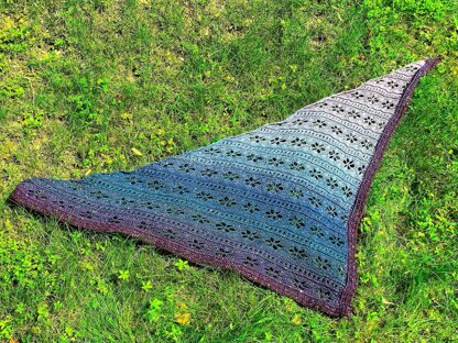 Triangular Scarf "Helike"