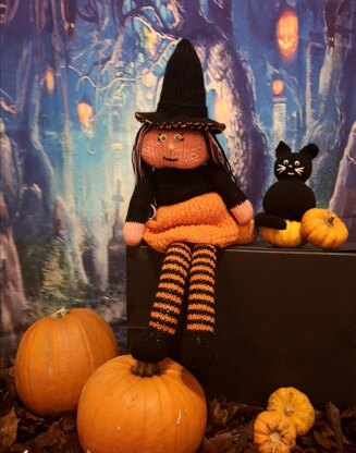 Priscilla the Pumpkin Witch & Pudding the Cat