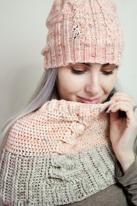 Opal Cowl