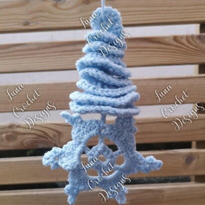 Snowflake spinner decoration