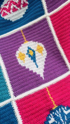 Merry Bauble Blanket