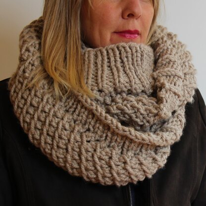 Double Chunky Cowl