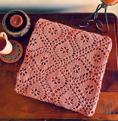 Flora Lanterna Square Blanket