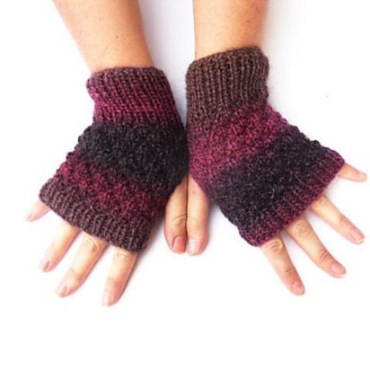 Simple Knobbly Gloves