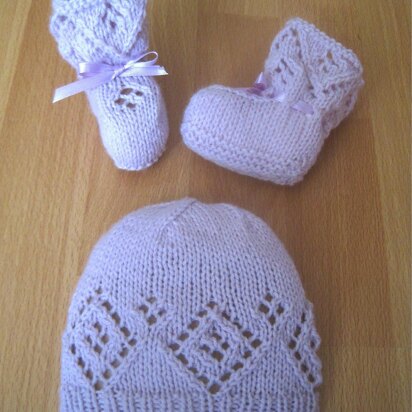 Little Angel Hat & Booties Set